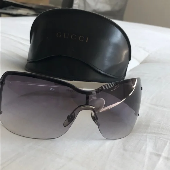 Gucci Logo sunglasses - Picture 6 of 7